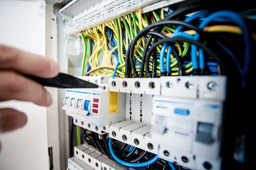 Eléctrica y Control